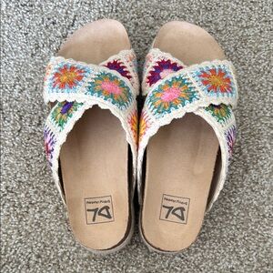 NWOT Dirty Laundry Crochet Sandals Sz 6.5